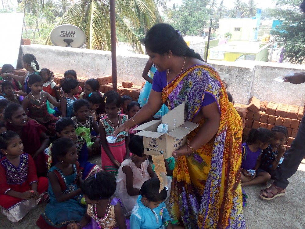 Ice Cream Time - On the first day 96 children went along.